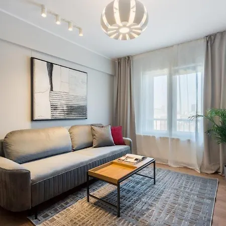 Downtown Modern - 2br Apartment Bukarest