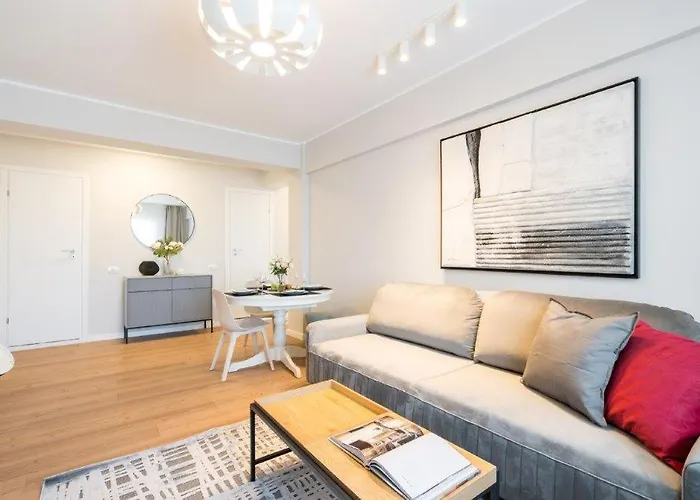 Downtown Modern - 2br * Bukarest
