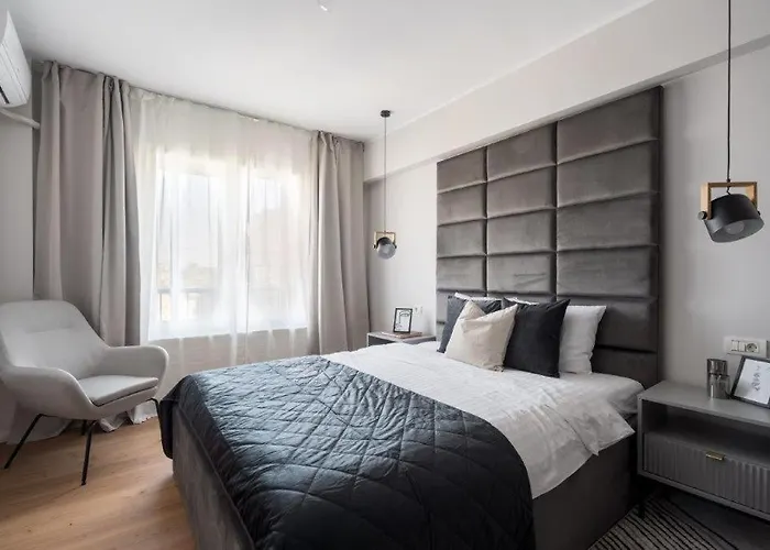 Downtown Modern - 2br Apartment Bukarest