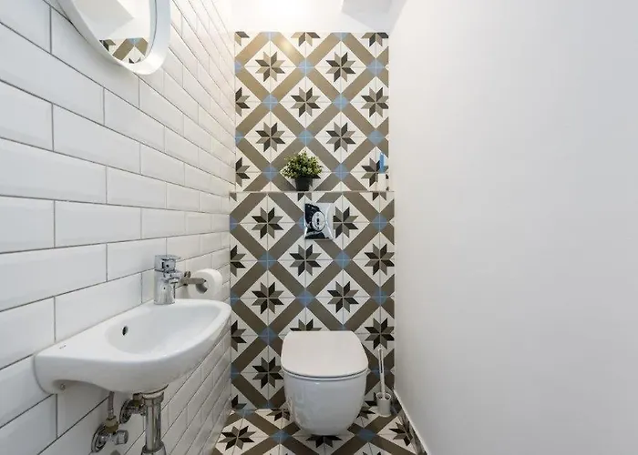 Downtown Modern - 2br Bukarest