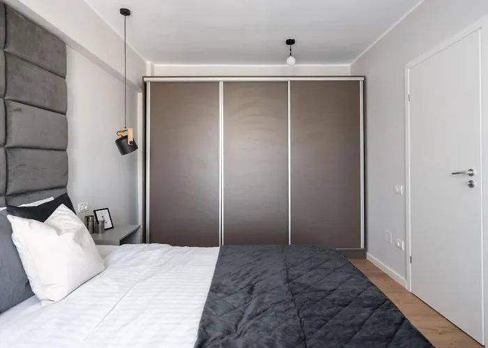 Downtown Modern - 2br Lejlighed Bukarest