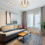 Downtown Modern - 2br Апартаменты Бухарест