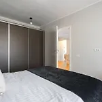 Апартаменты Downtown Modern - 2br Бухарест
