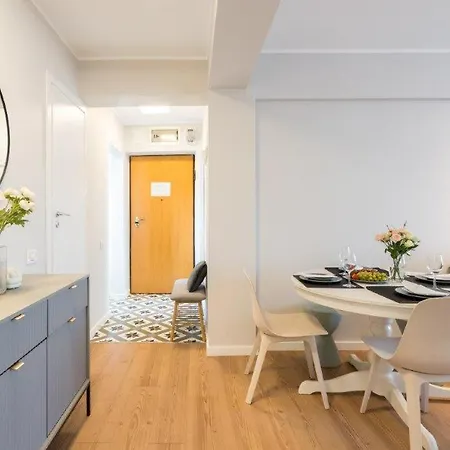 Downtown Modern - 2br Appartamento